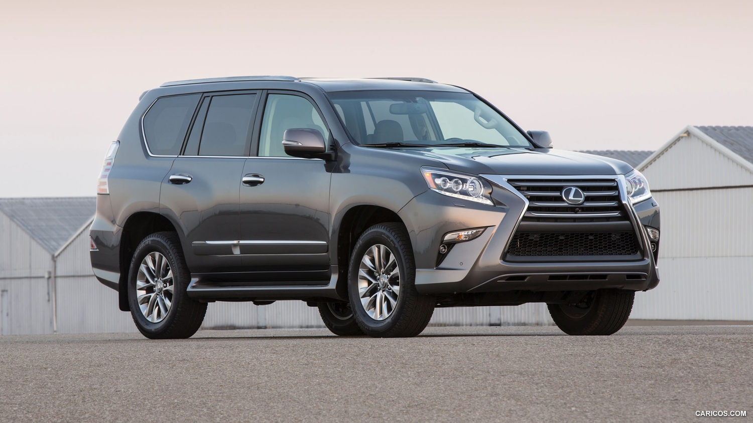 Comparison Lexus GX 460 Luxury 2016 vs Lexus RX 350 2016 SUV Drive